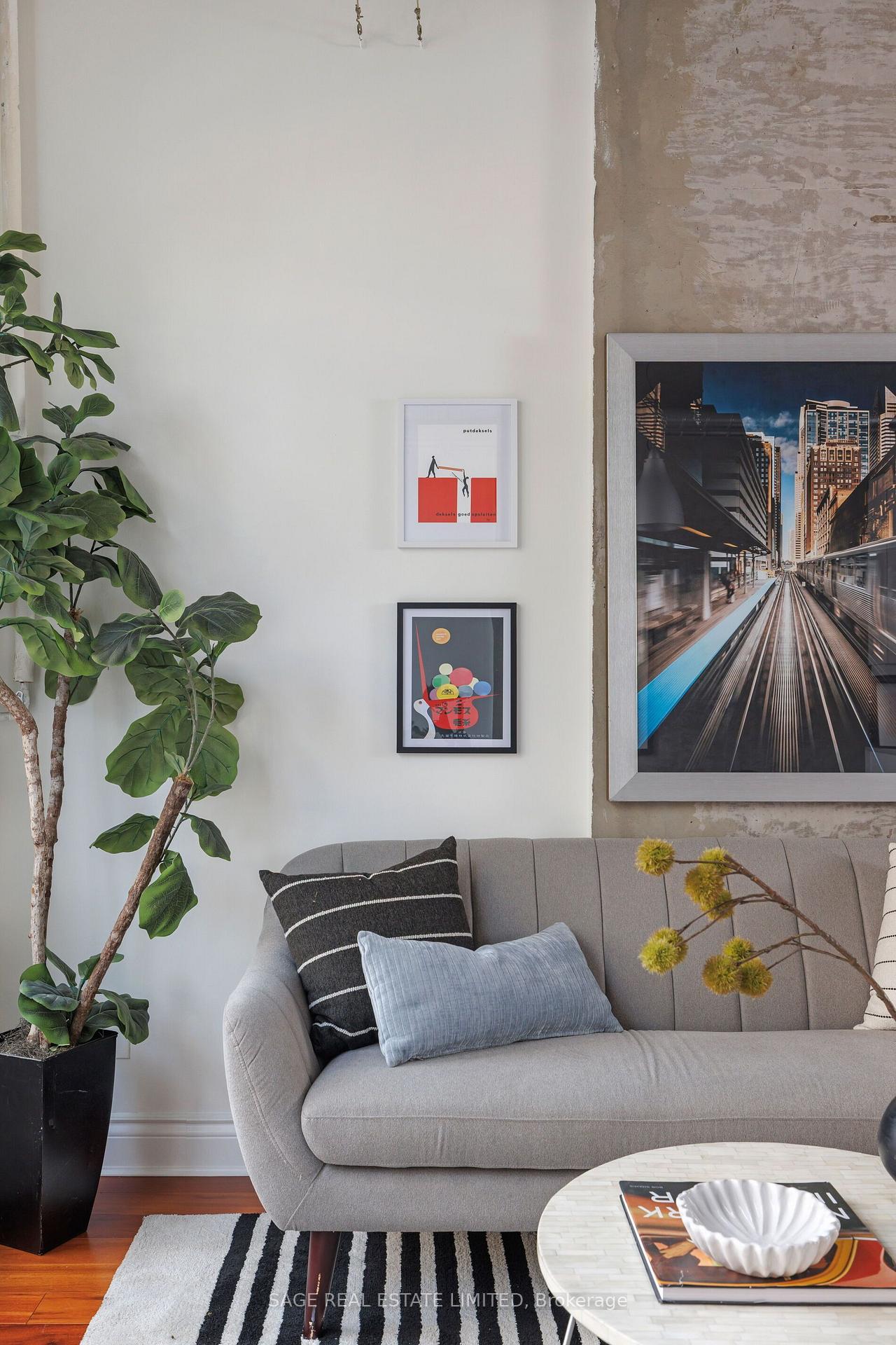 Photo 12 of Unit 402, 261 King Street E, Toronto, Moss Park — HOMEH
