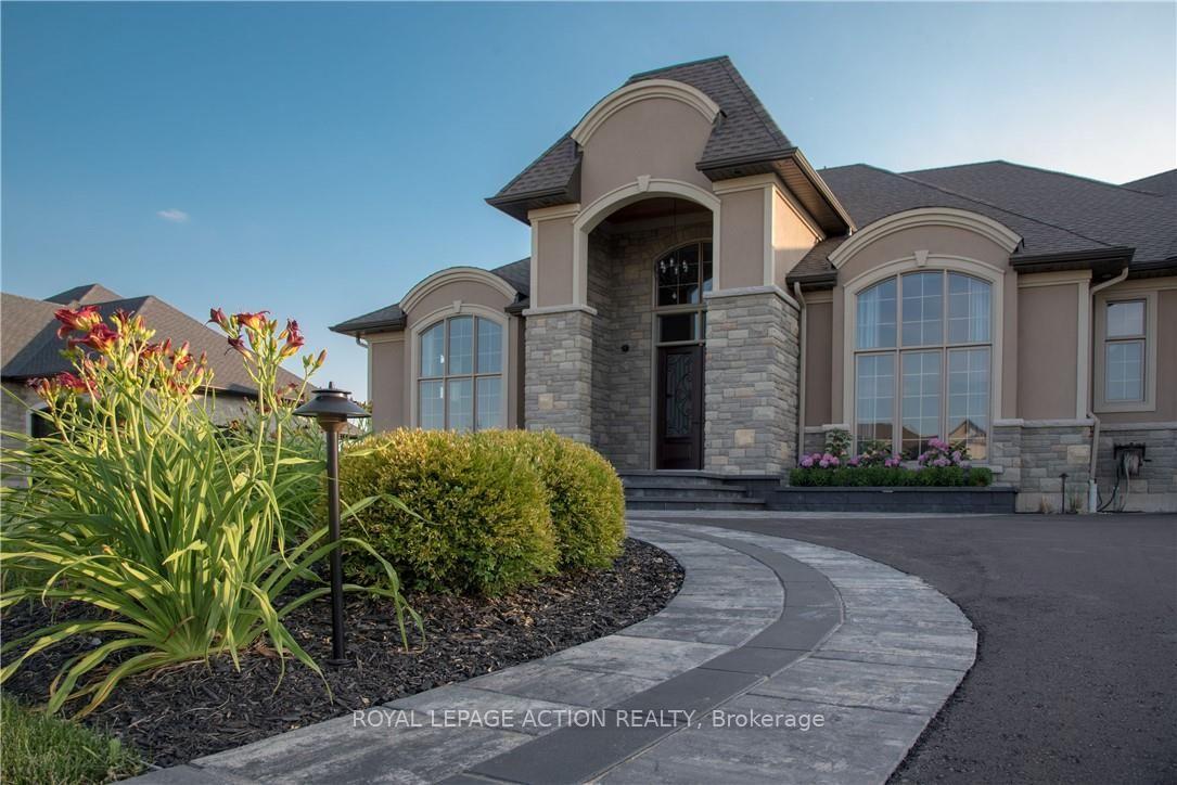 Photo 2 of 49 Ruijs Boulevard, Brantford, Tutela Heights — HOMEH