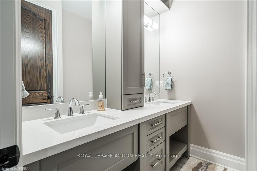 Photo 25 of 49 Ruijs Boulevard, Brantford, Tutela Heights — HOMEH