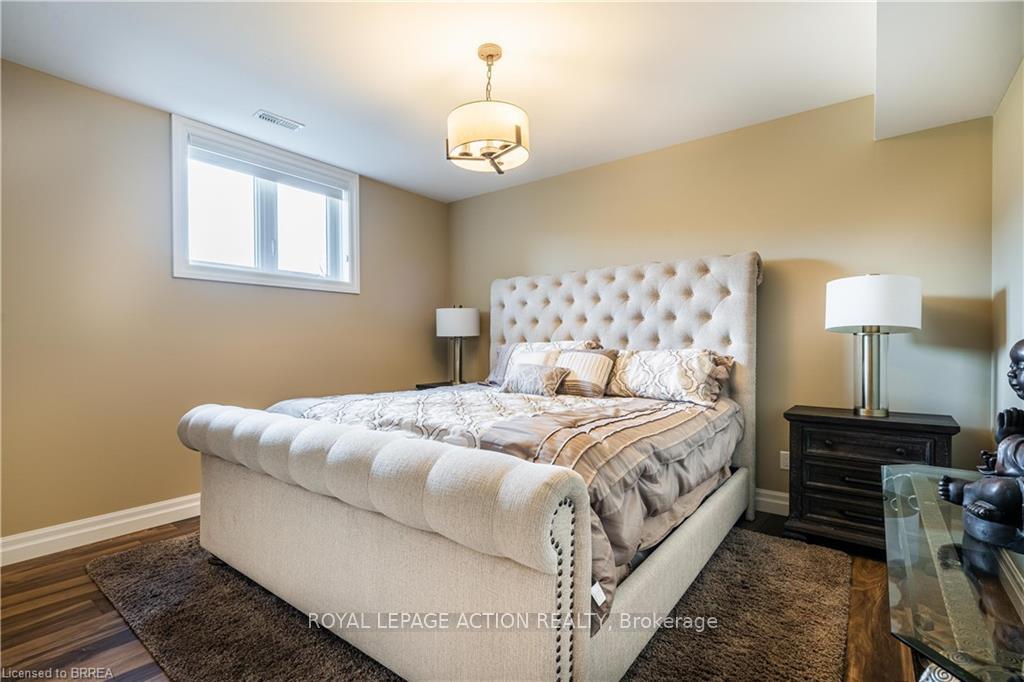 Photo 38 of 49 Ruijs Boulevard, Brantford, Tutela Heights — HOMEH