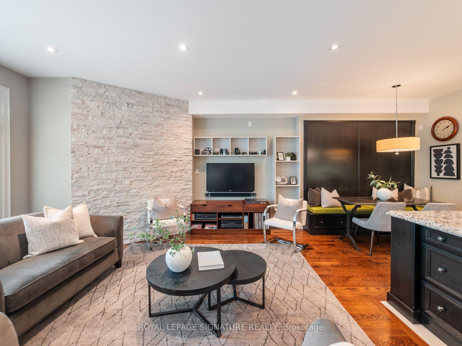 Photo 15 of 351 Cranbrooke Avenue, Toronto, Bedford Park-Nortown — HOMEH