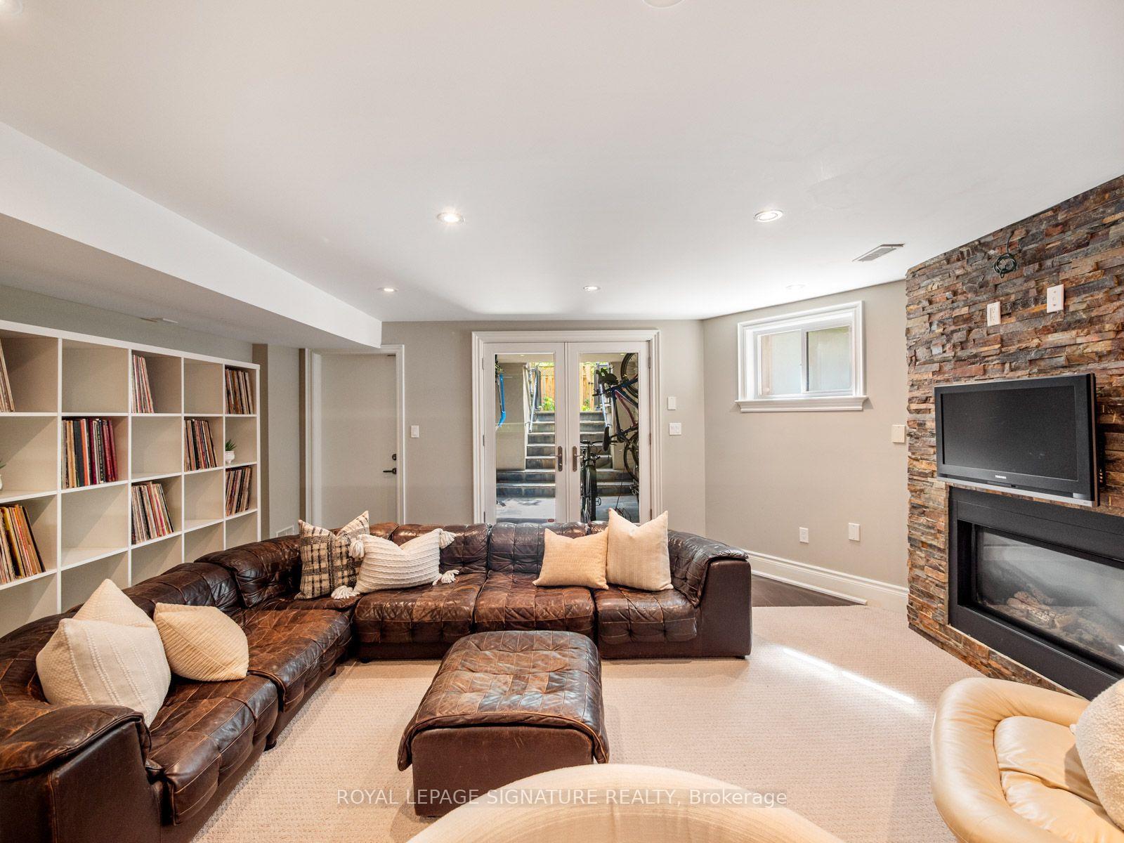 Photo 30 of 351 Cranbrooke Avenue, Toronto, Bedford Park-Nortown — HOMEH