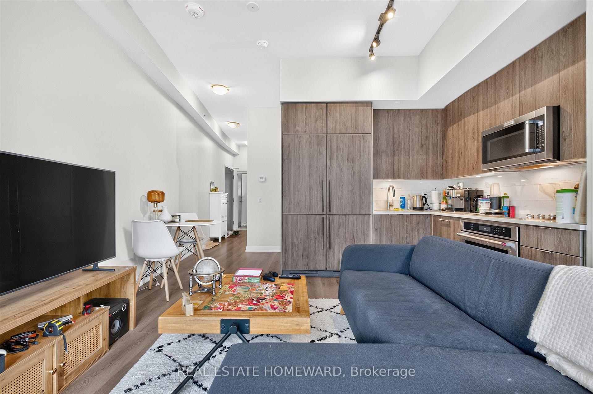 Photo 6 of Unit 721, 38 Iannuzzi Street, Toronto, Niagara — HOMEH