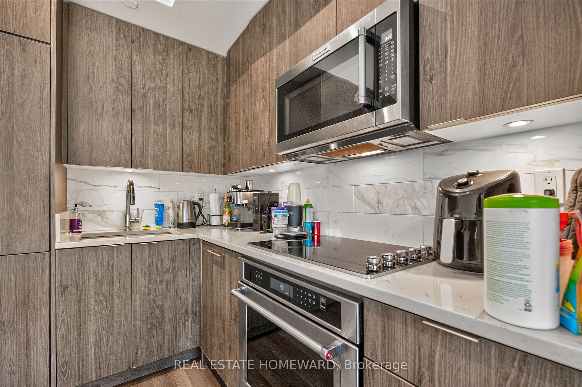 Photo 9 of Unit 721, 38 Iannuzzi Street, Toronto, Niagara — HOMEH