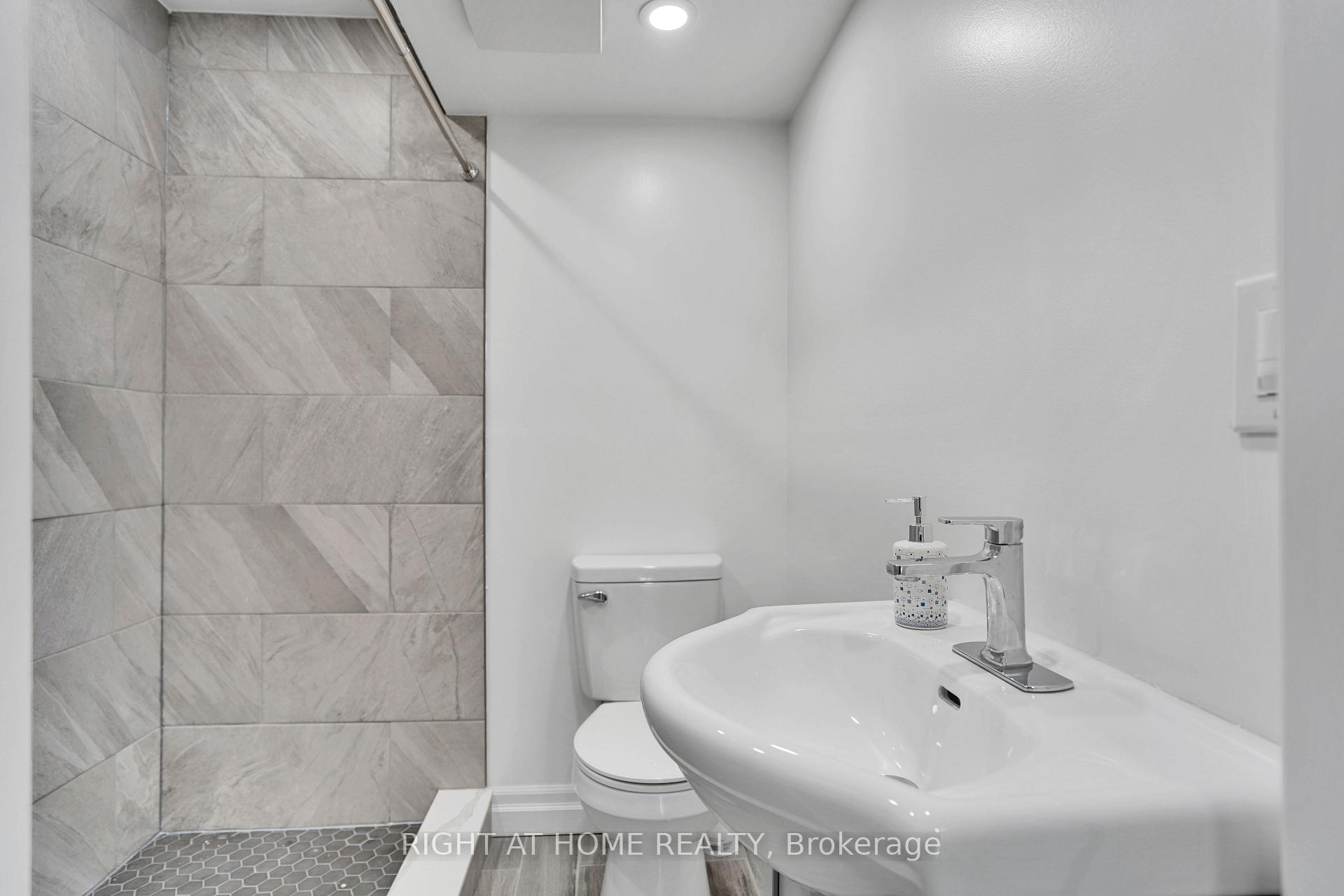 Photo 10 of Unit 45, 701 Homer Watson Boulevard, Kitchener, Country Hills East — HOMEH