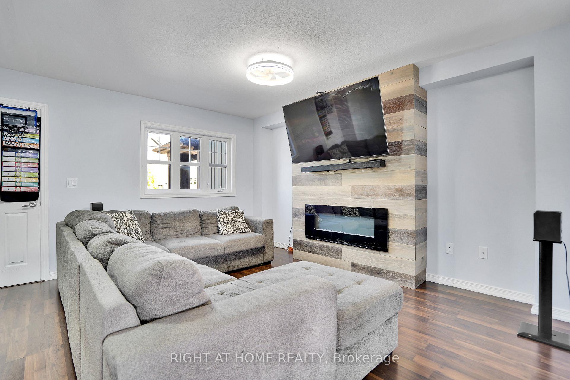 Photo 17 of Unit 45, 701 Homer Watson Boulevard, Kitchener, Country Hills East — HOMEH