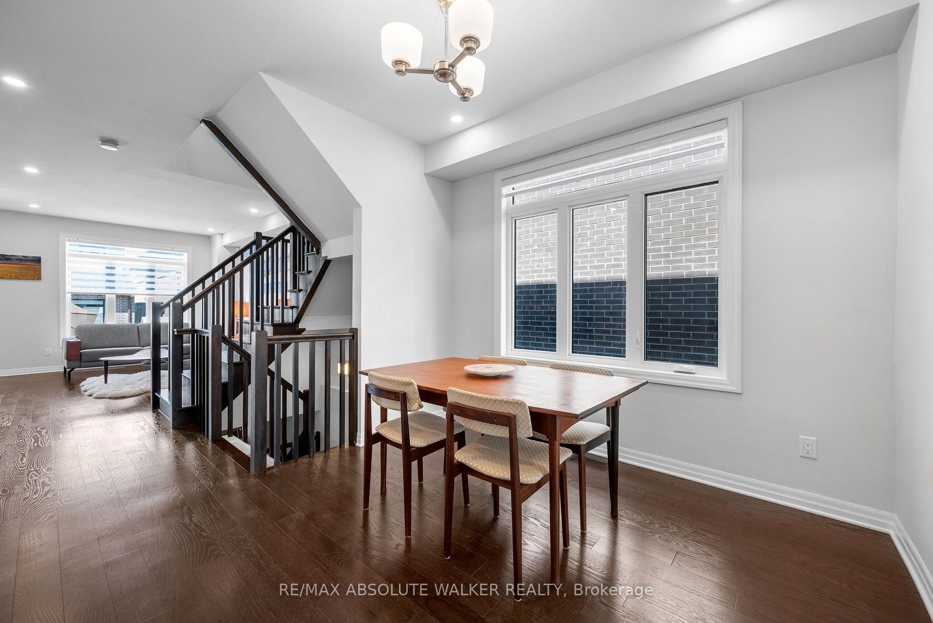 Photo 5 of 323 Lysander Place, Ottawa, CFB Rockcliffe and Area — HOMEH