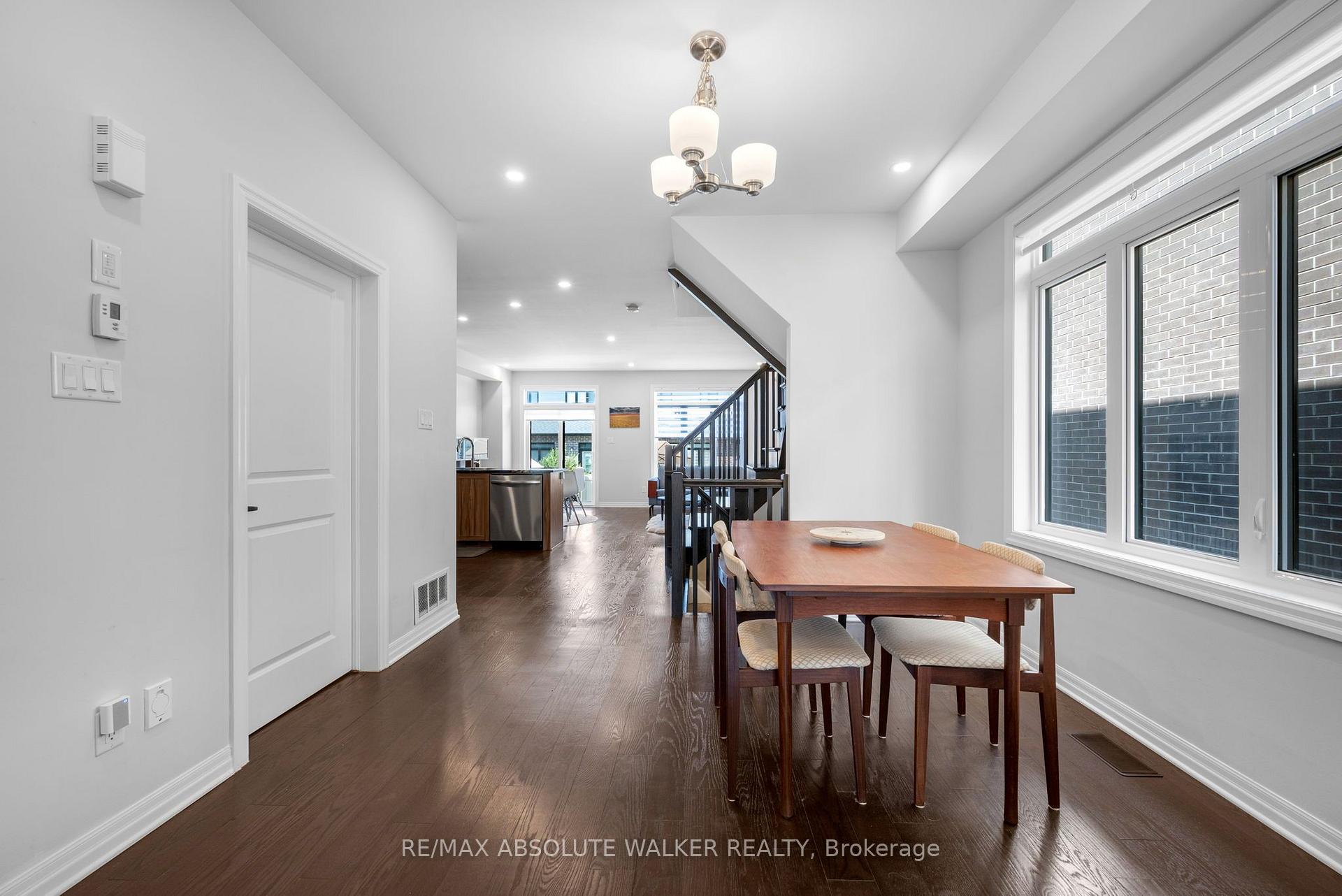Photo 6 of 323 Lysander Place, Ottawa, CFB Rockcliffe and Area — HOMEH