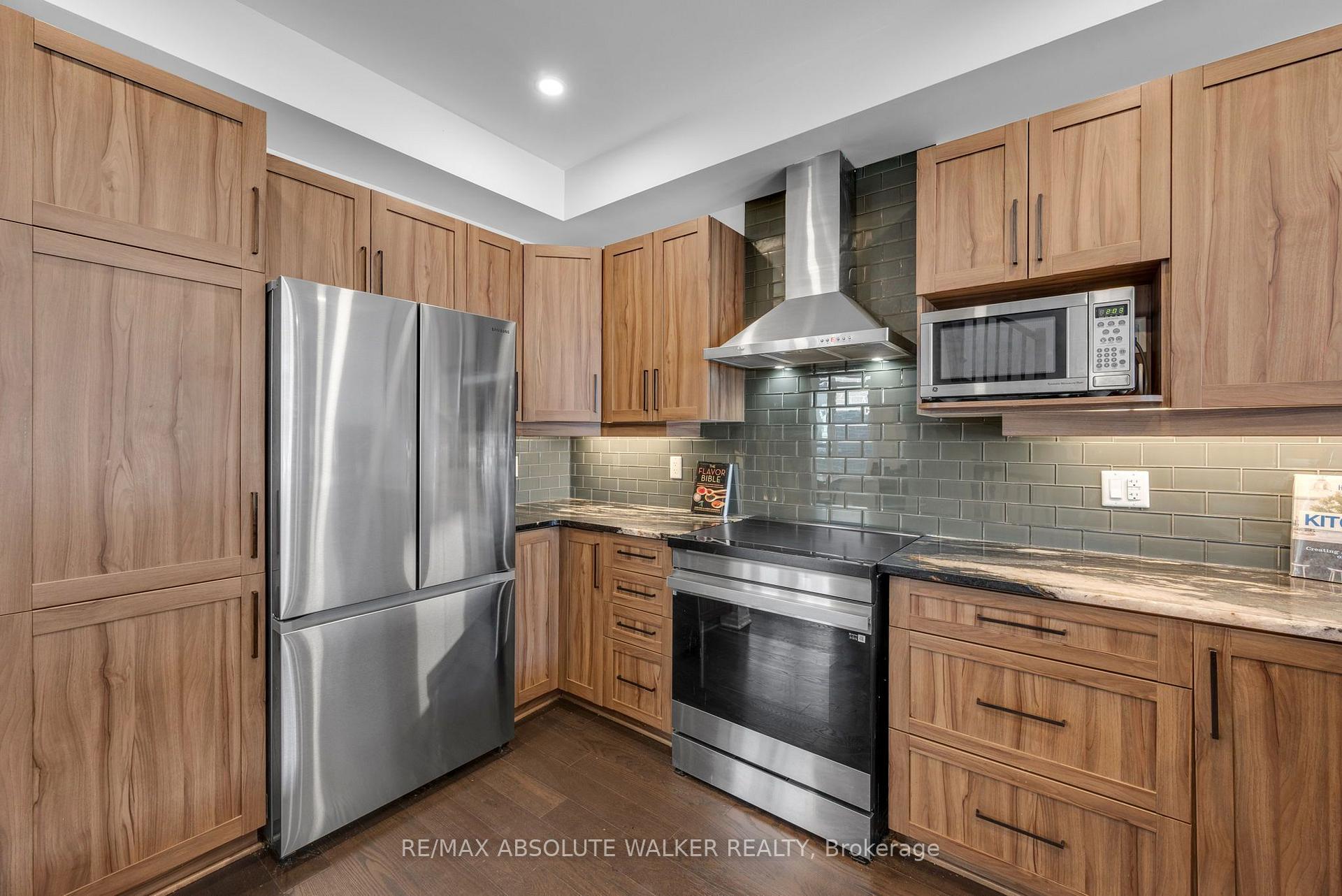 Photo 9 of 323 Lysander Place, Ottawa, CFB Rockcliffe and Area — HOMEH