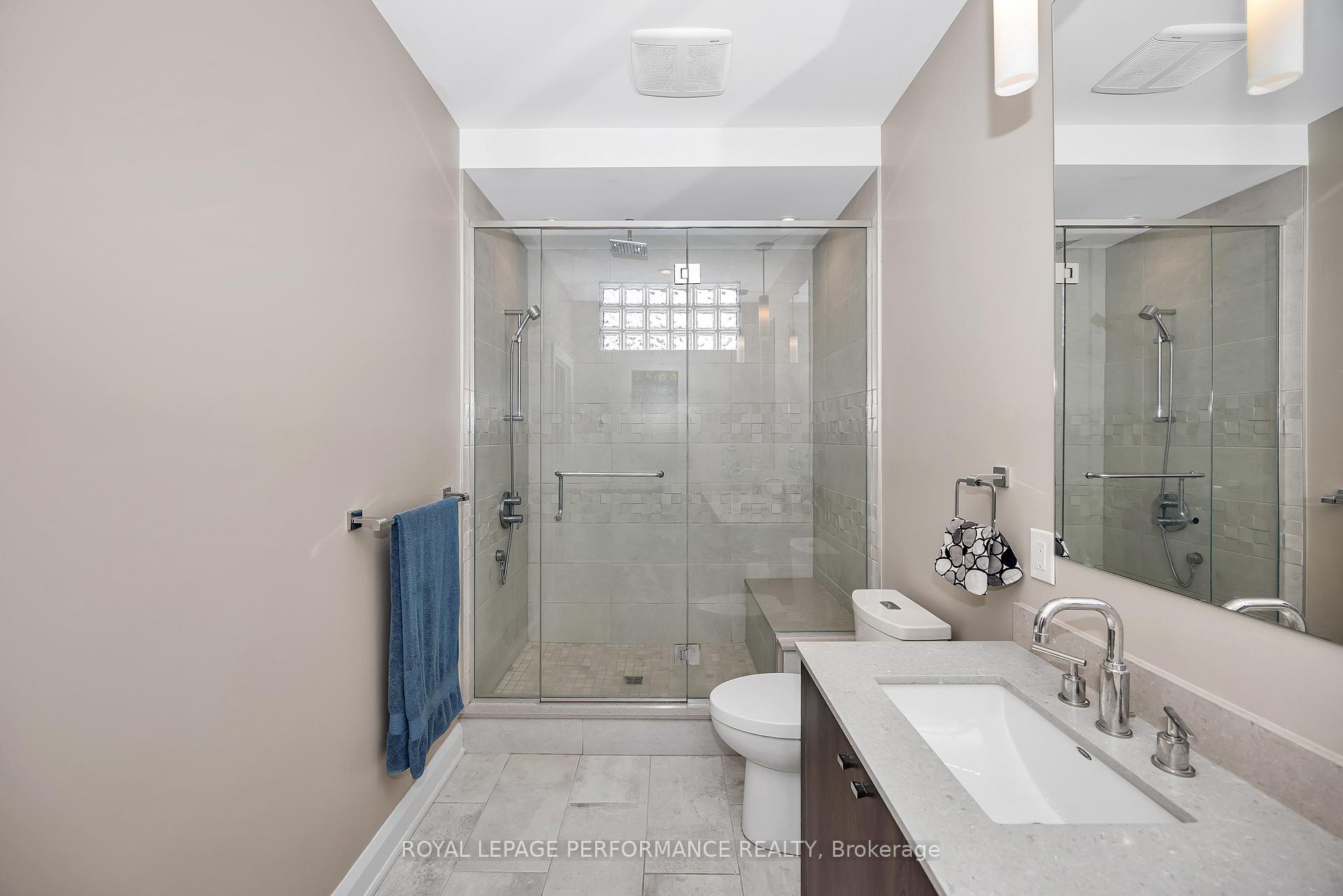 Photo 11 of 383 Princeton Avenue, Ottawa, McKellar/Highland — HOMEH