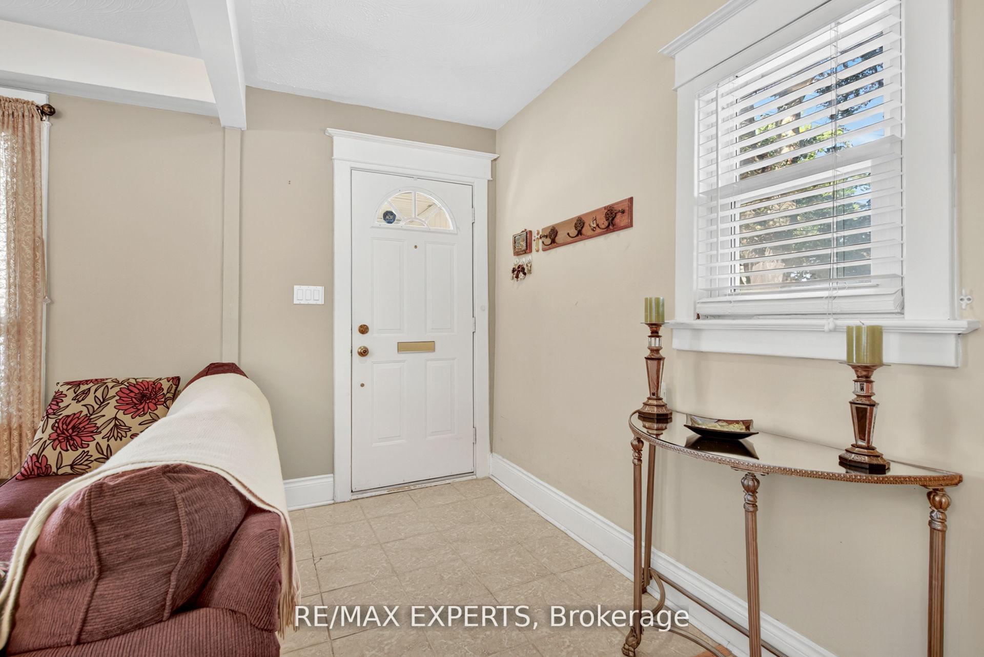 Photo 5 of 257 John Street, North York, Weston — HOMEH
