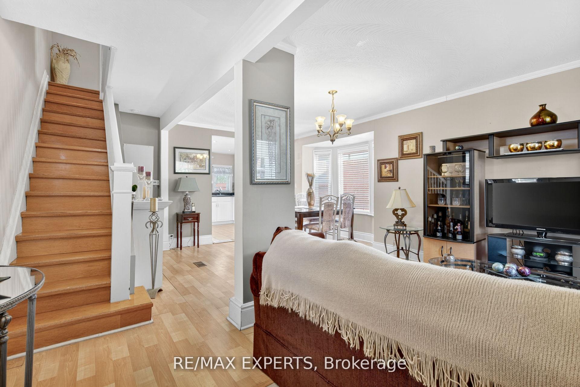 Photo 7 of 257 John Street, North York, Weston — HOMEH