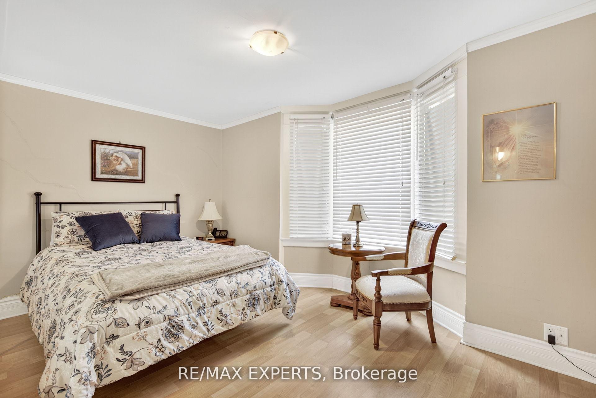 Photo 18 of 257 John Street, North York, Weston — HOMEH