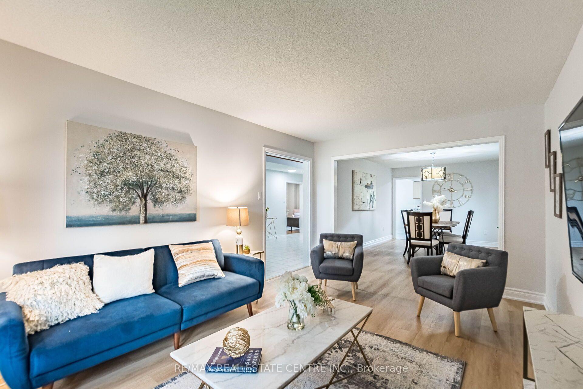 Photo 7 of 829 Stargazer Drive, Mississauga, East Credit — HOMEH