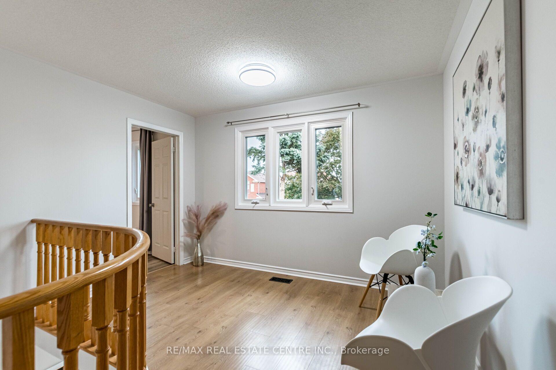 Photo 21 of 829 Stargazer Drive, Mississauga, East Credit — HOMEH