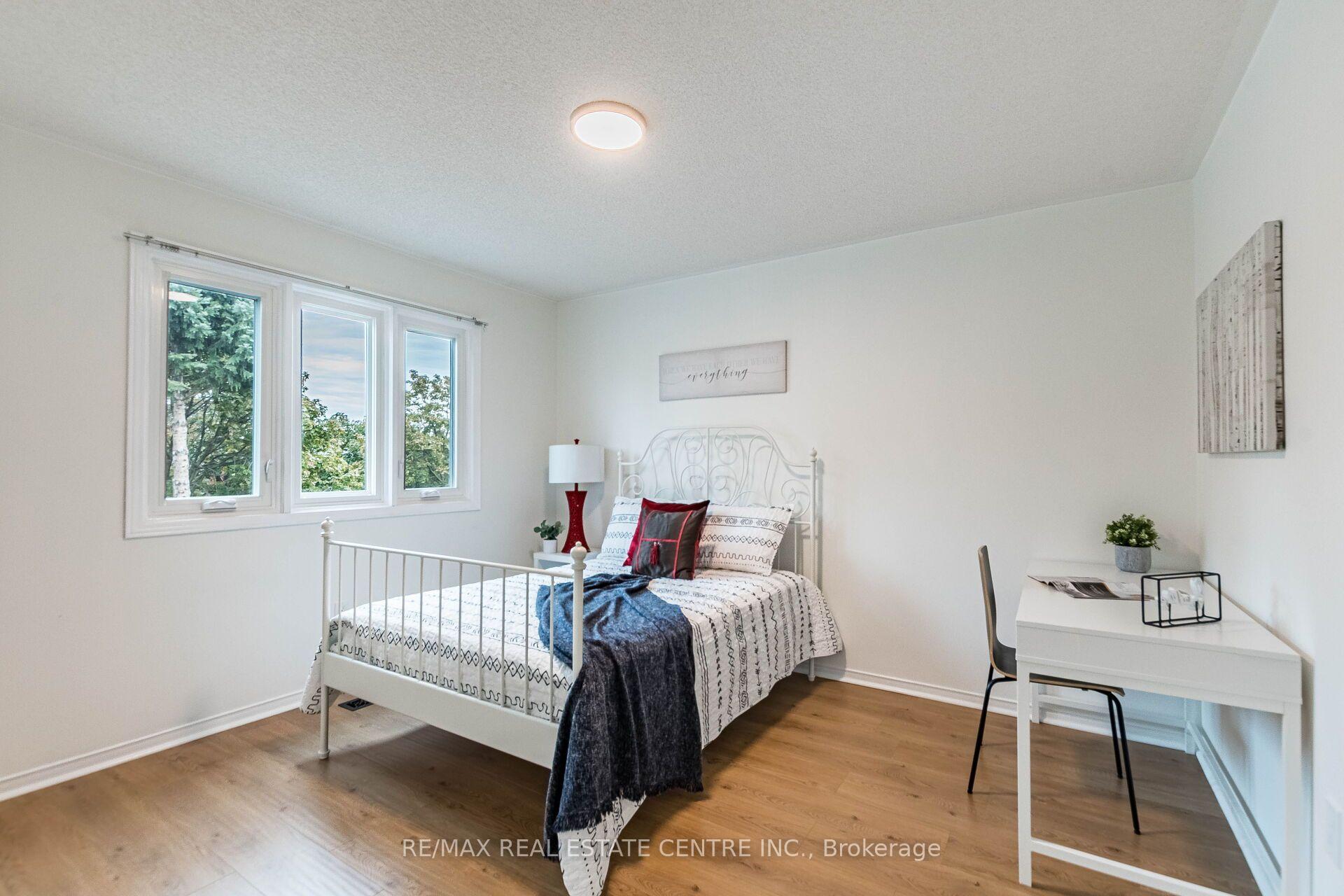 Photo 27 of 829 Stargazer Drive, Mississauga, East Credit — HOMEH