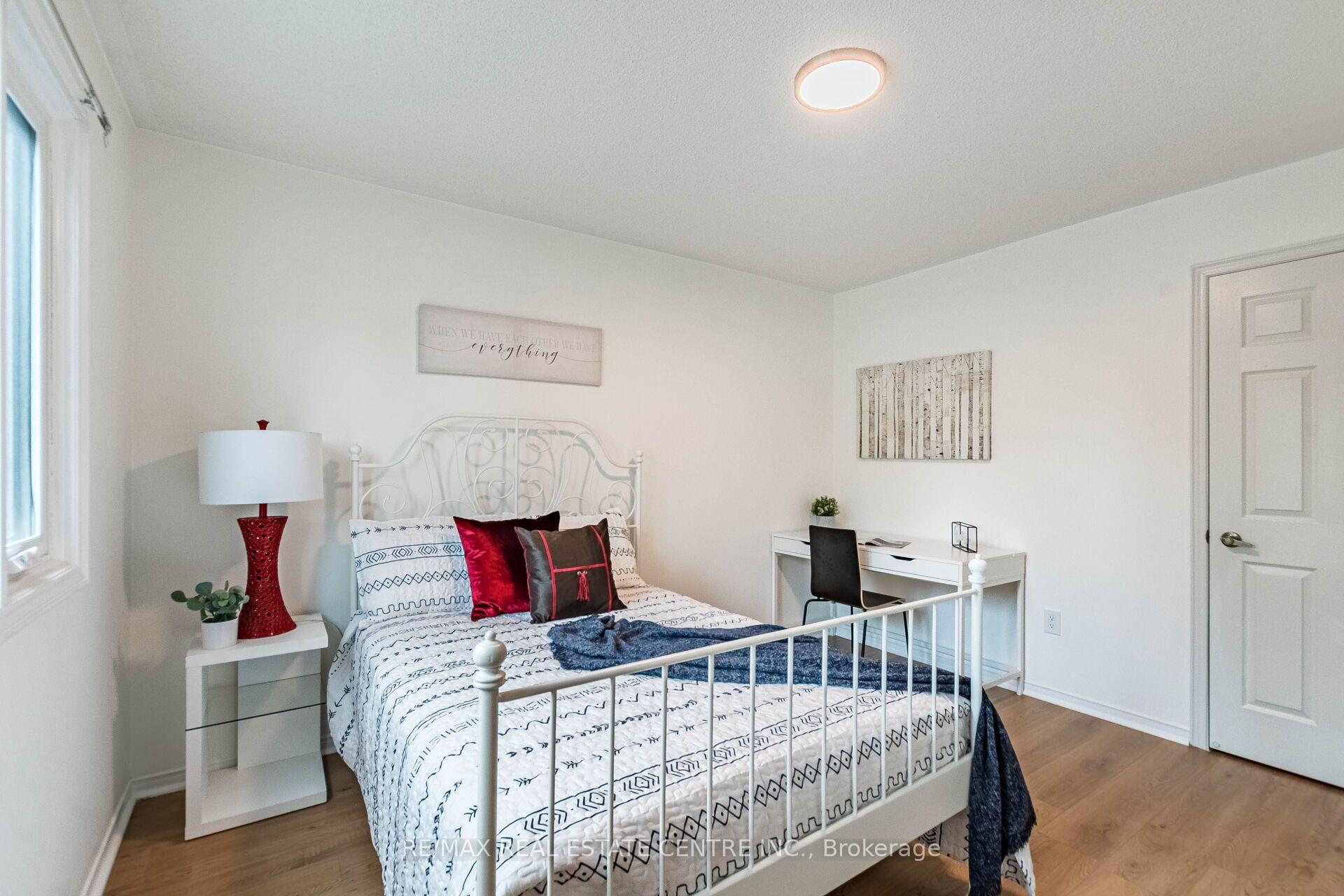 Photo 28 of 829 Stargazer Drive, Mississauga, East Credit — HOMEH
