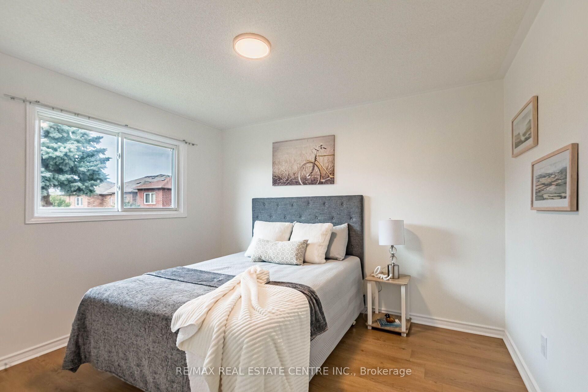 Photo 31 of 829 Stargazer Drive, Mississauga, East Credit — HOMEH