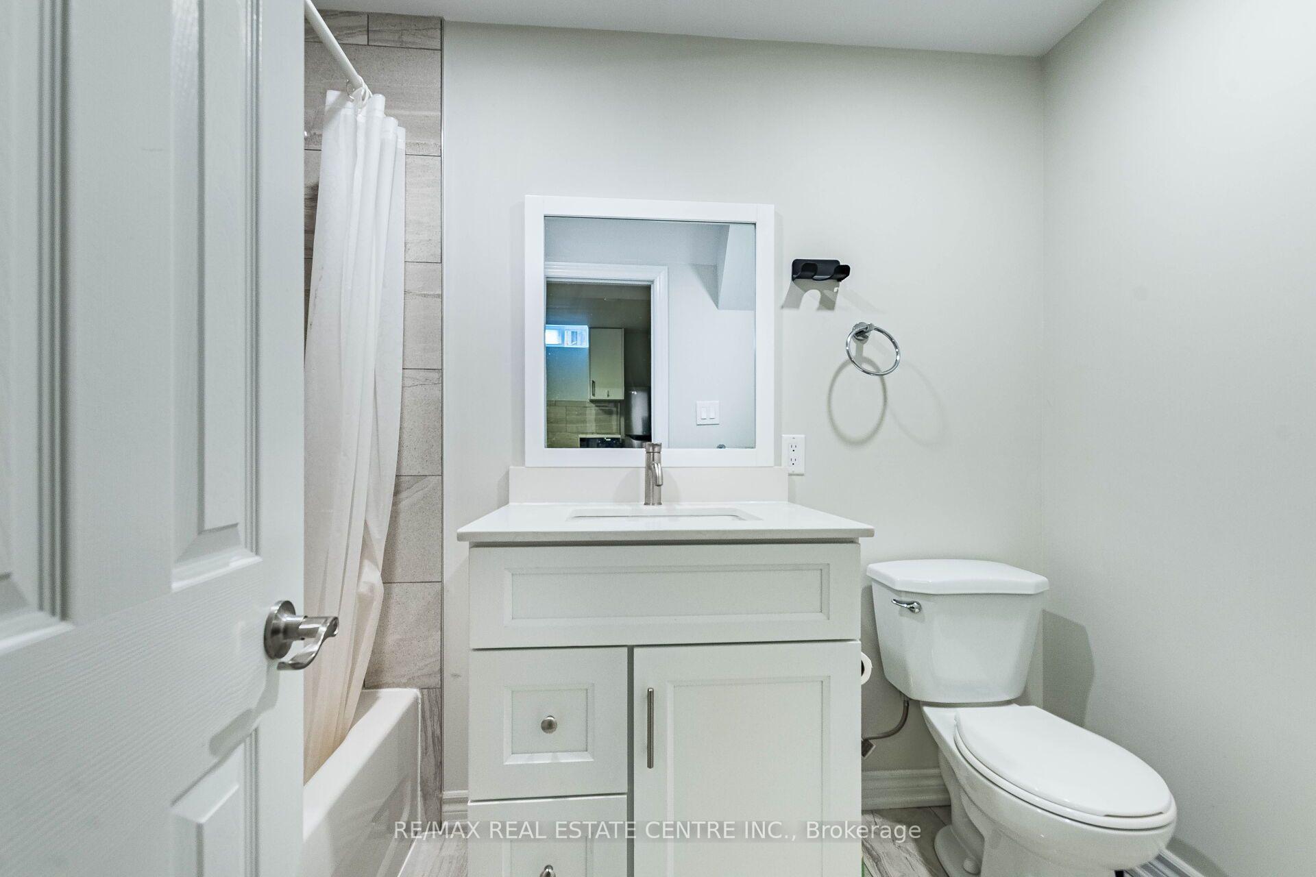 Photo 40 of 829 Stargazer Drive, Mississauga, East Credit — HOMEH