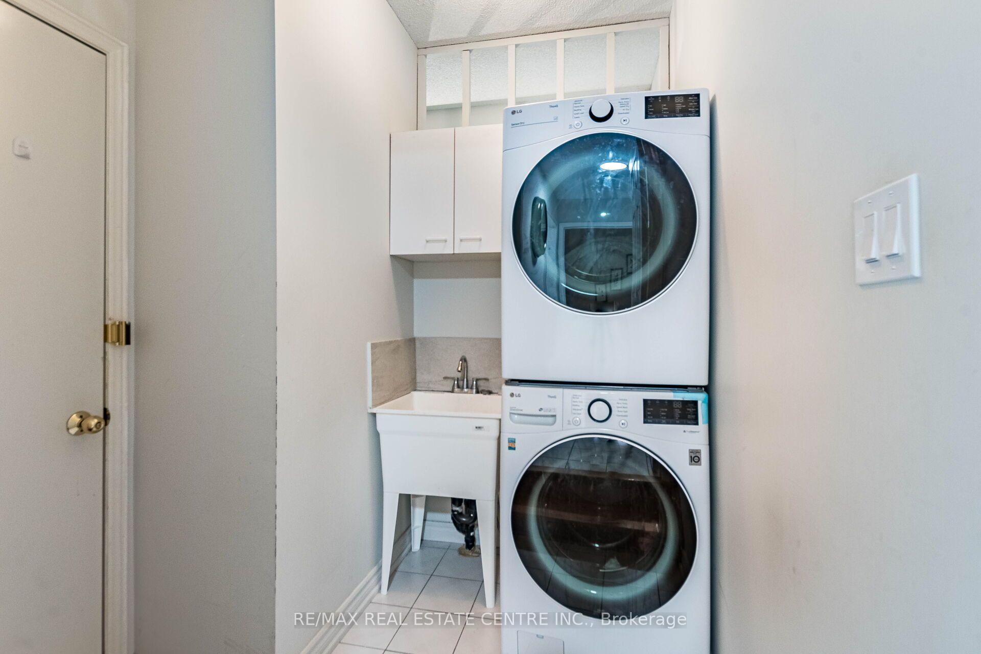 Photo 41 of 829 Stargazer Drive, Mississauga, East Credit — HOMEH