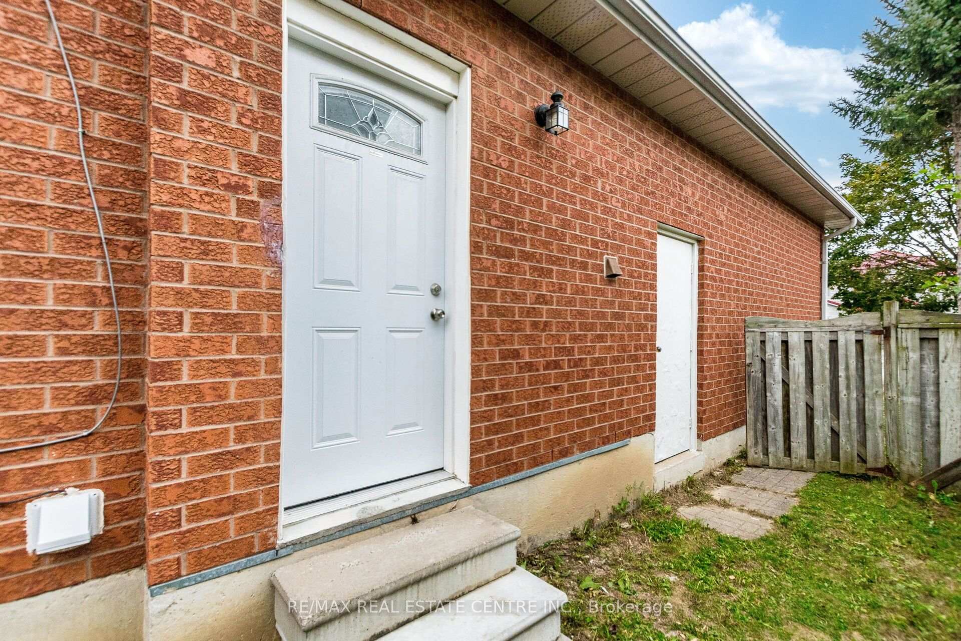 Photo 42 of 829 Stargazer Drive, Mississauga, East Credit — HOMEH