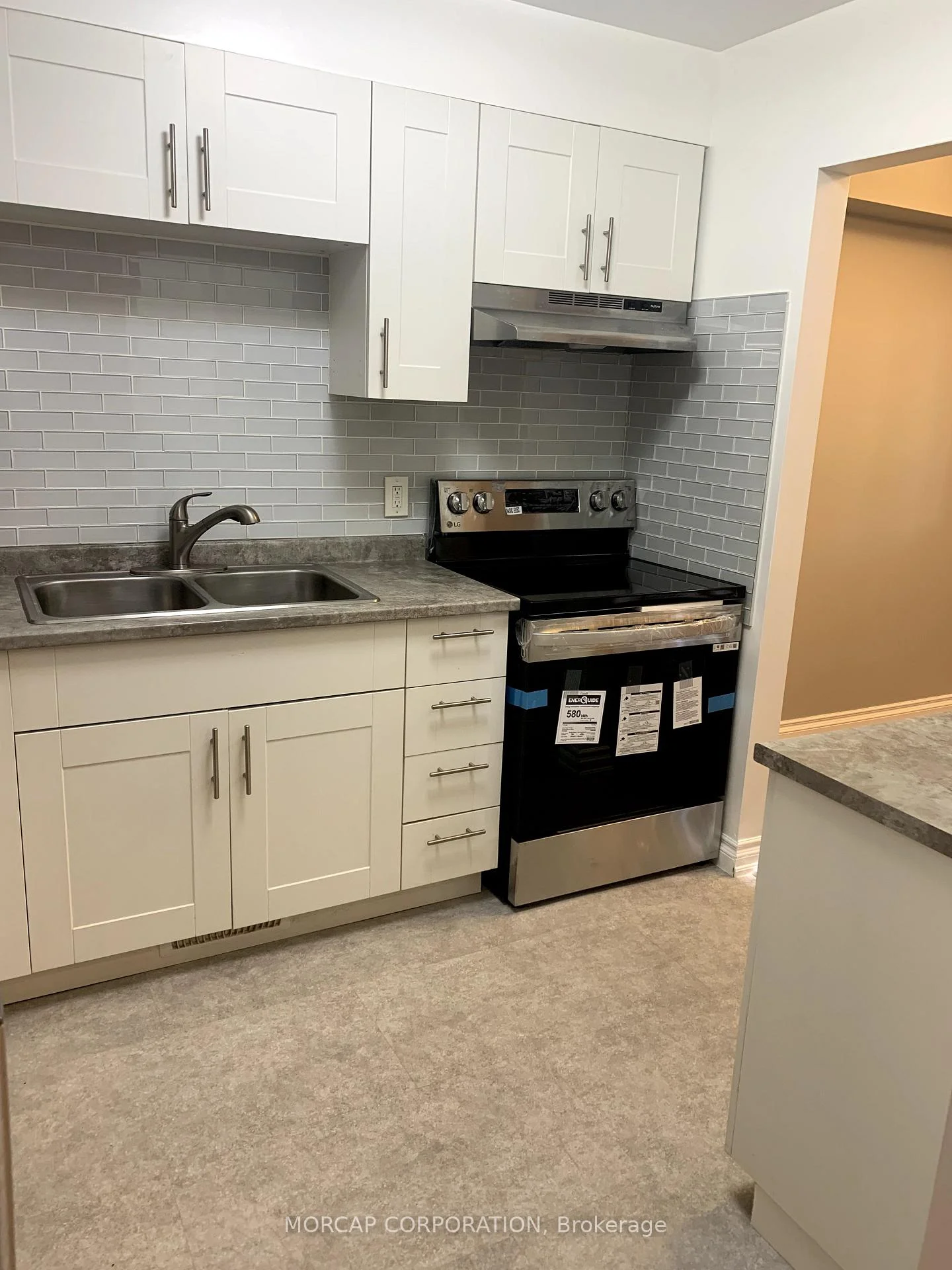 Photo 6 of Unit 21, 261 Rose Street, Barrie, Wellington — HOMEH