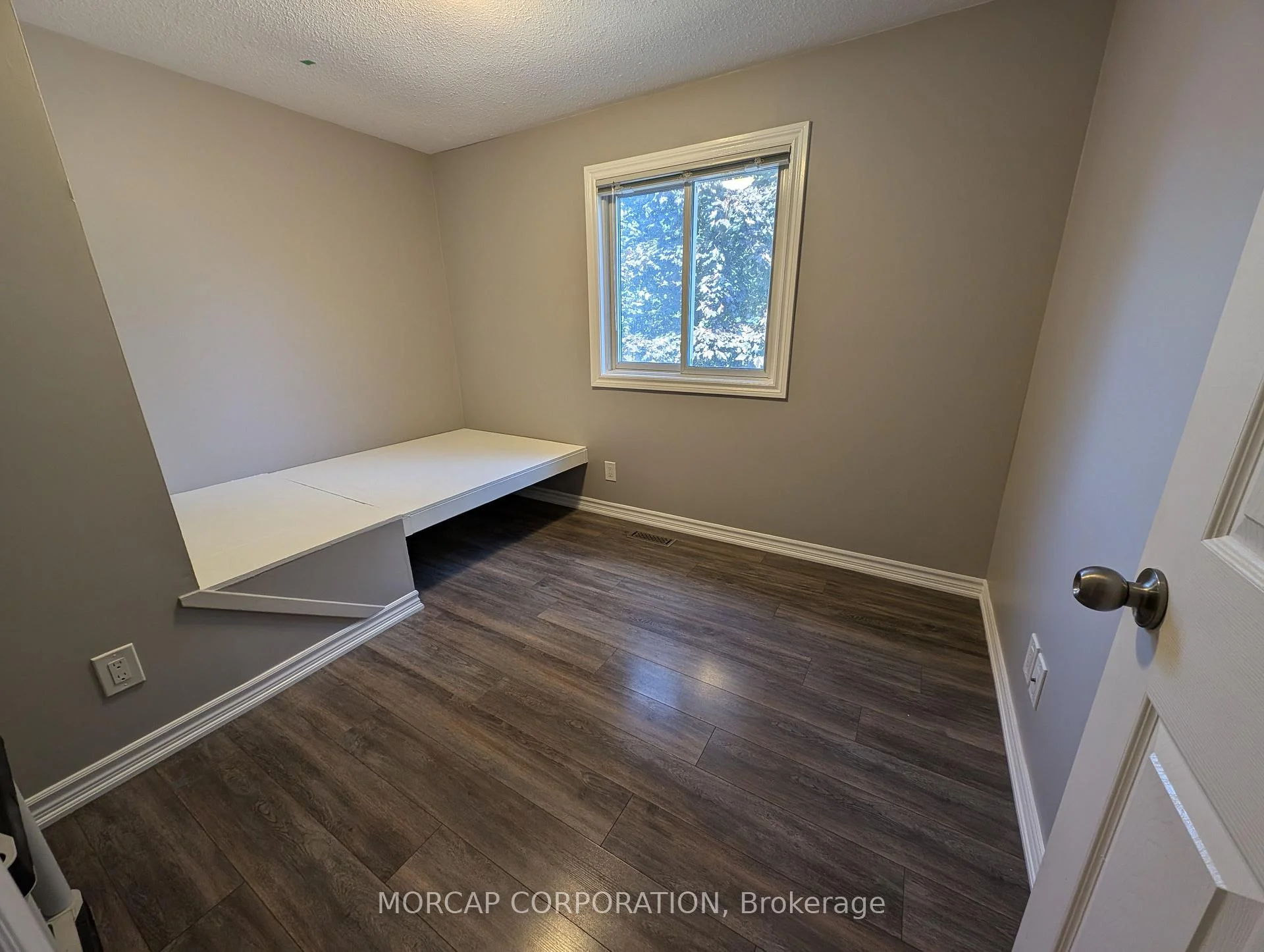 Photo 10 of Unit 21, 261 Rose Street, Barrie, Wellington — HOMEH
