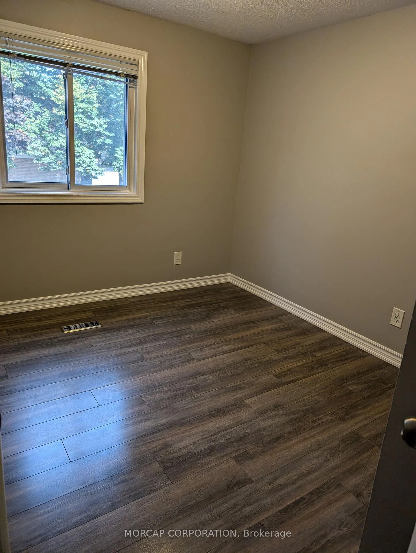 Photo 11 of Unit 21, 261 Rose Street, Barrie, Wellington — HOMEH