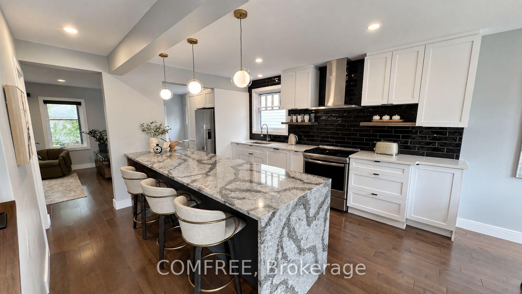 Photo 4 of 232 Goulburn Avenue, Ottawa, Sandy Hill — HOMEH