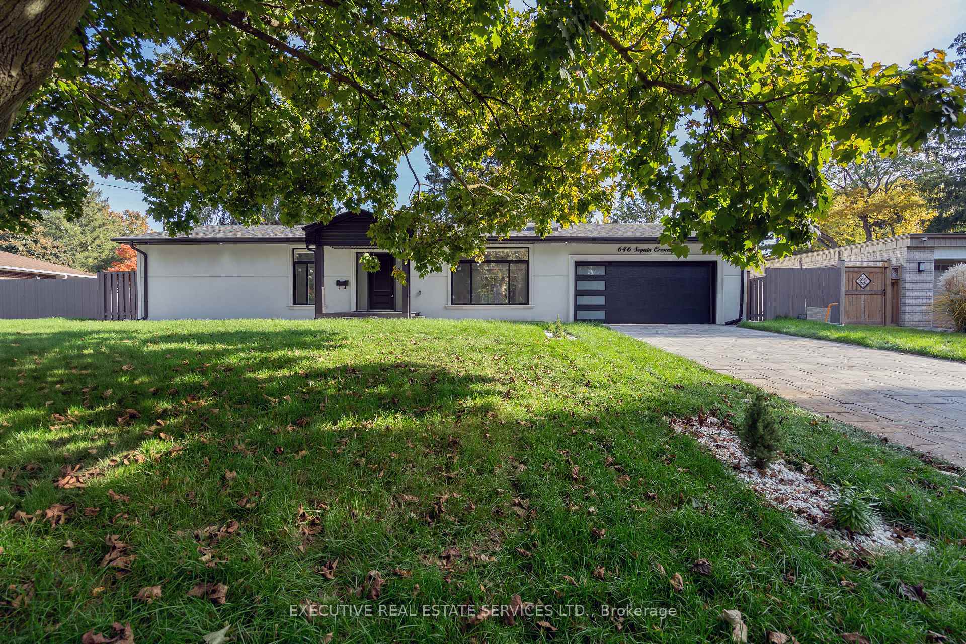 Photo 6 of 646 Sequin Crescent, Mississauga, Lorne Park — HOMEH
