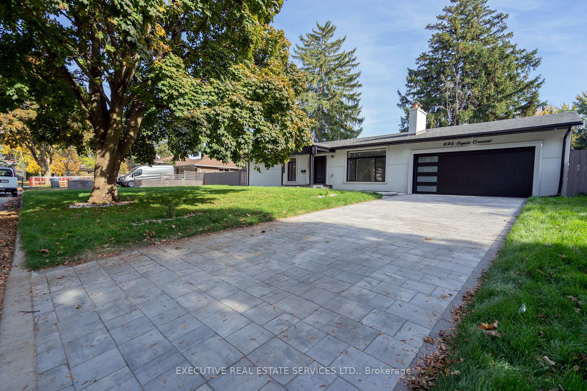 Photo 7 of 646 Sequin Crescent, Mississauga, Lorne Park — HOMEH