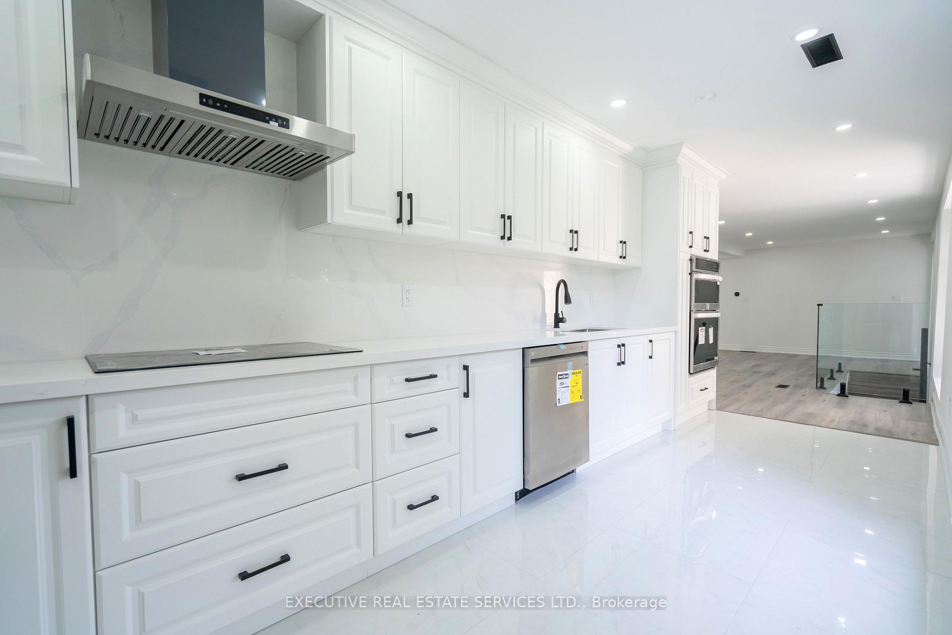 Photo 16 of 646 Sequin Crescent, Mississauga, Lorne Park — HOMEH