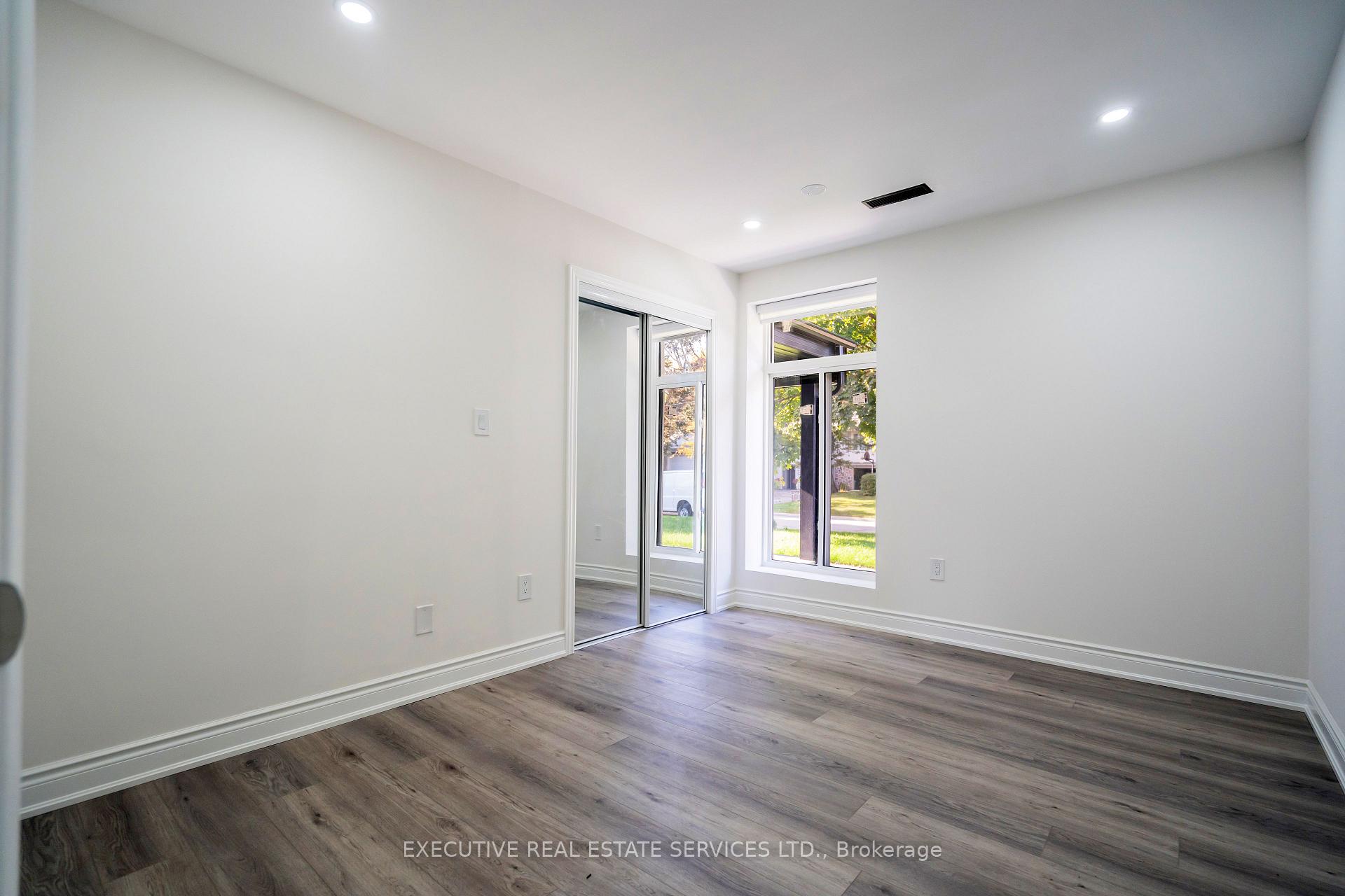 Photo 19 of 646 Sequin Crescent, Mississauga, Lorne Park — HOMEH