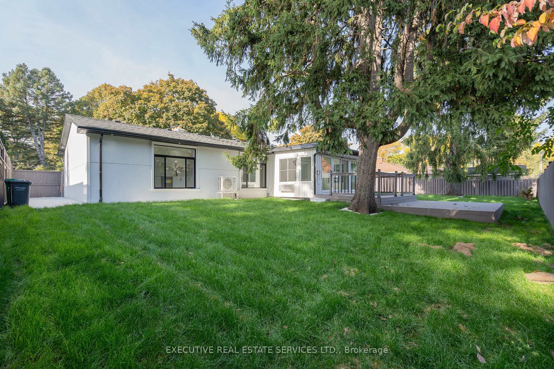 Photo 28 of 646 Sequin Crescent, Mississauga, Lorne Park — HOMEH
