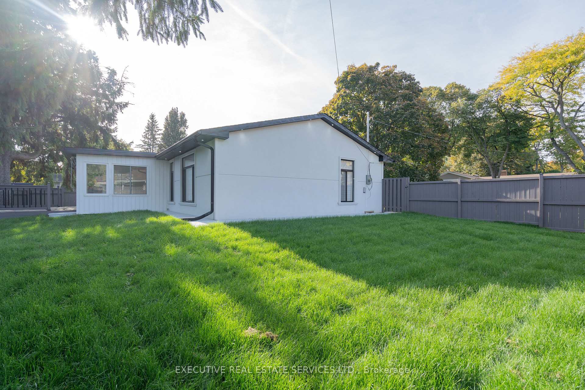 Photo 31 of 646 Sequin Crescent, Mississauga, Lorne Park — HOMEH