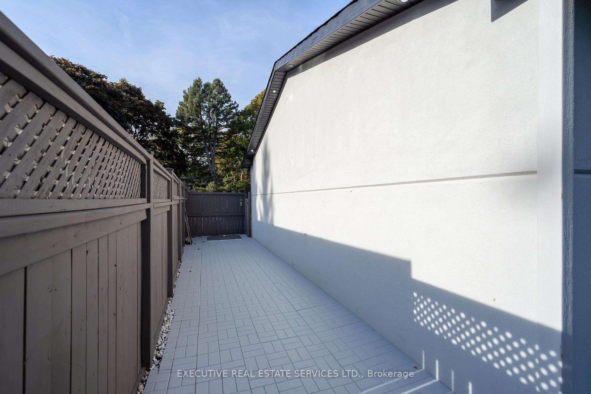 Photo 35 of 646 Sequin Crescent, Mississauga, Lorne Park — HOMEH