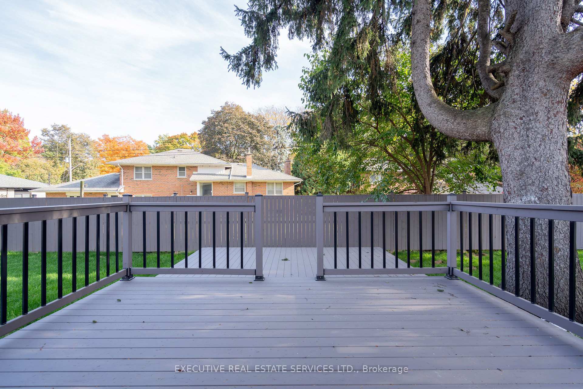 Photo 36 of 646 Sequin Crescent, Mississauga, Lorne Park — HOMEH