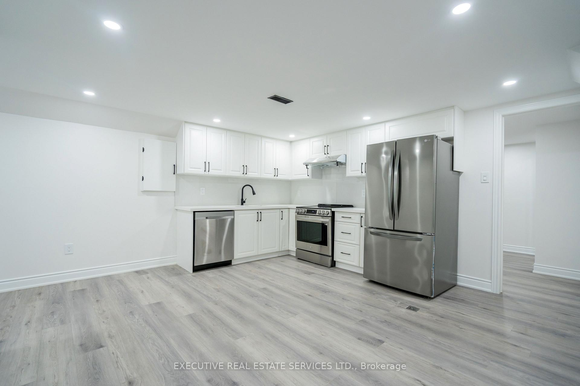 Photo 39 of 646 Sequin Crescent, Mississauga, Lorne Park — HOMEH