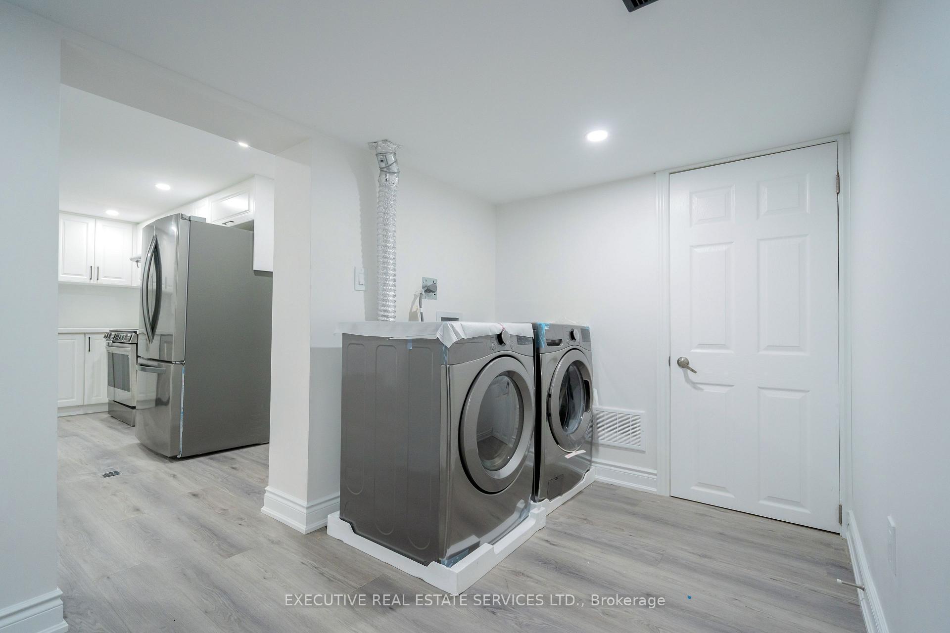 Photo 44 of 646 Sequin Crescent, Mississauga, Lorne Park — HOMEH