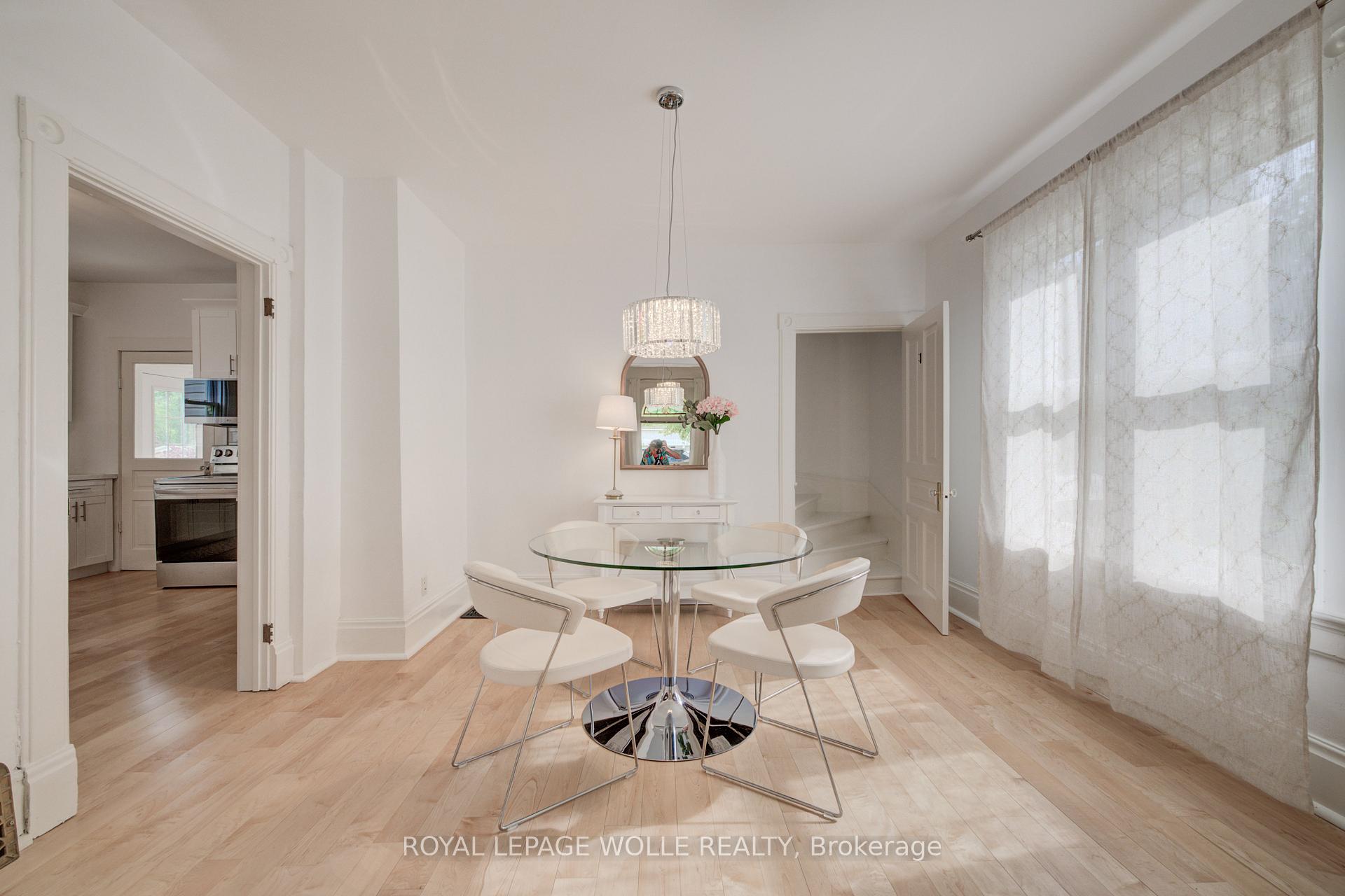 Photo 12 of 25 Central Street, Waterloo, Beechwood/University — HOMEH