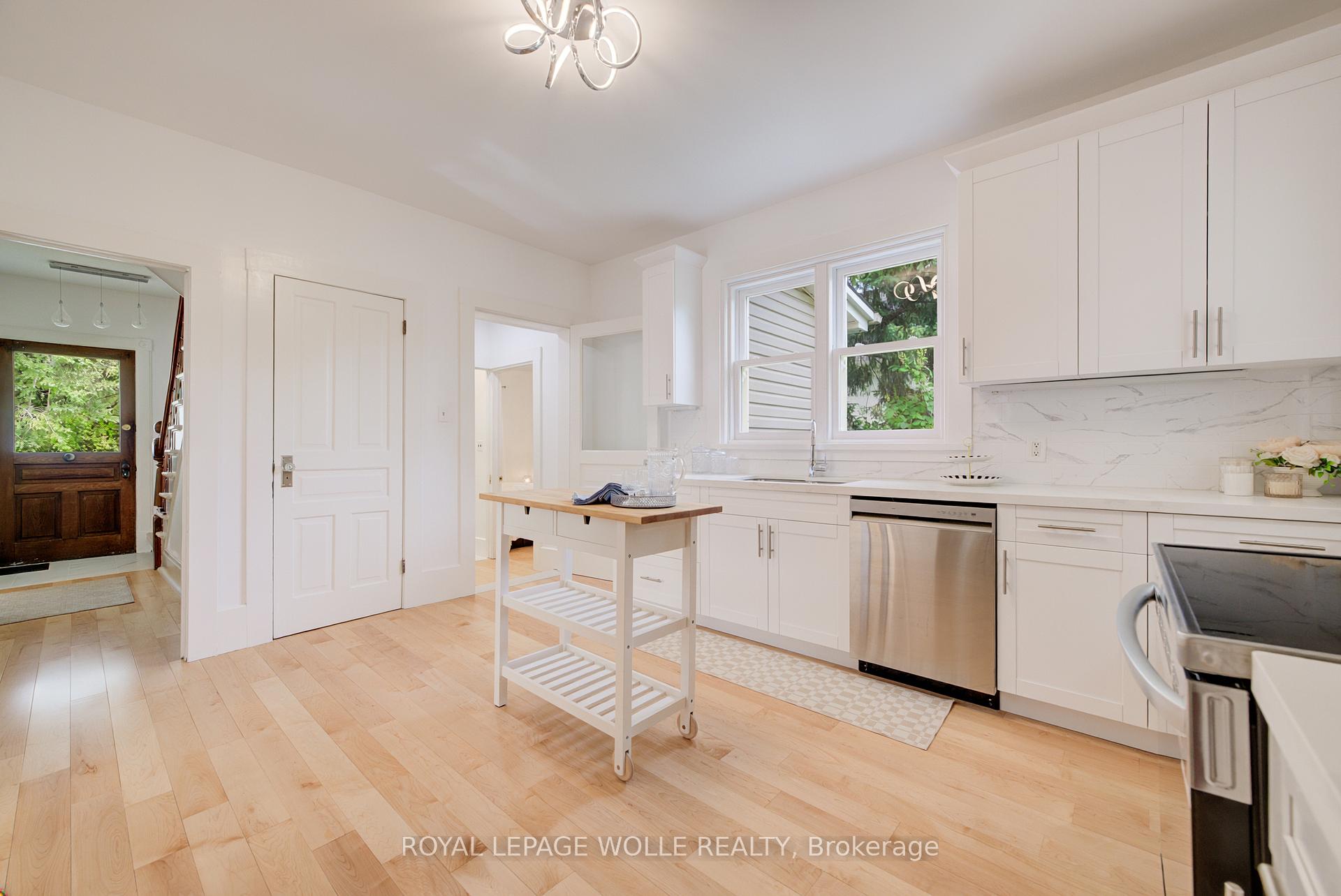 Photo 18 of 25 Central Street, Waterloo, Beechwood/University — HOMEH