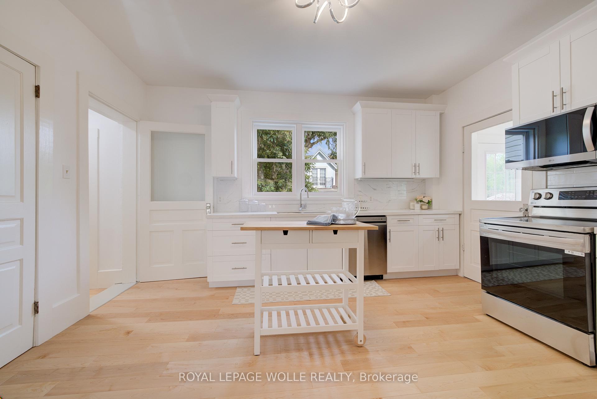 Photo 19 of 25 Central Street, Waterloo, Beechwood/University — HOMEH