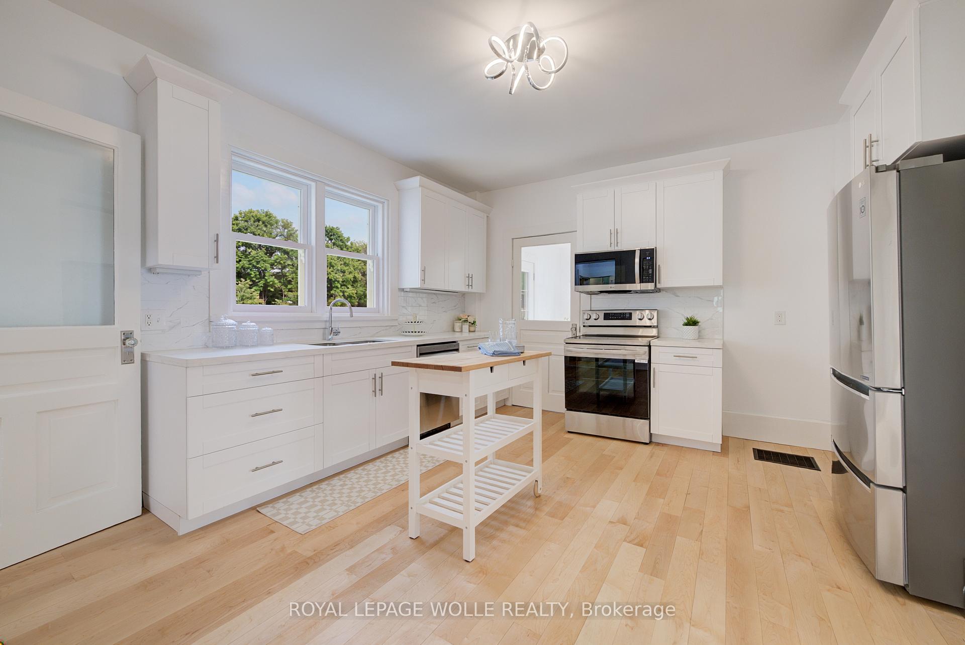 Photo 20 of 25 Central Street, Waterloo, Beechwood/University — HOMEH