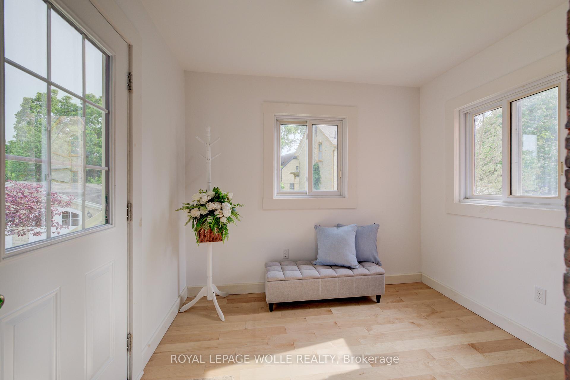 Photo 31 of 25 Central Street, Waterloo, Beechwood/University — HOMEH