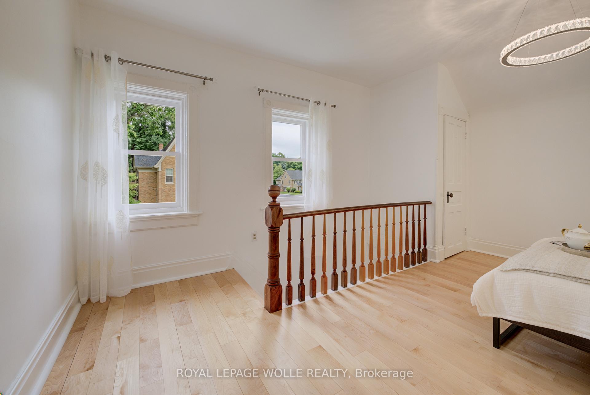 Photo 33 of 25 Central Street, Waterloo, Beechwood/University — HOMEH