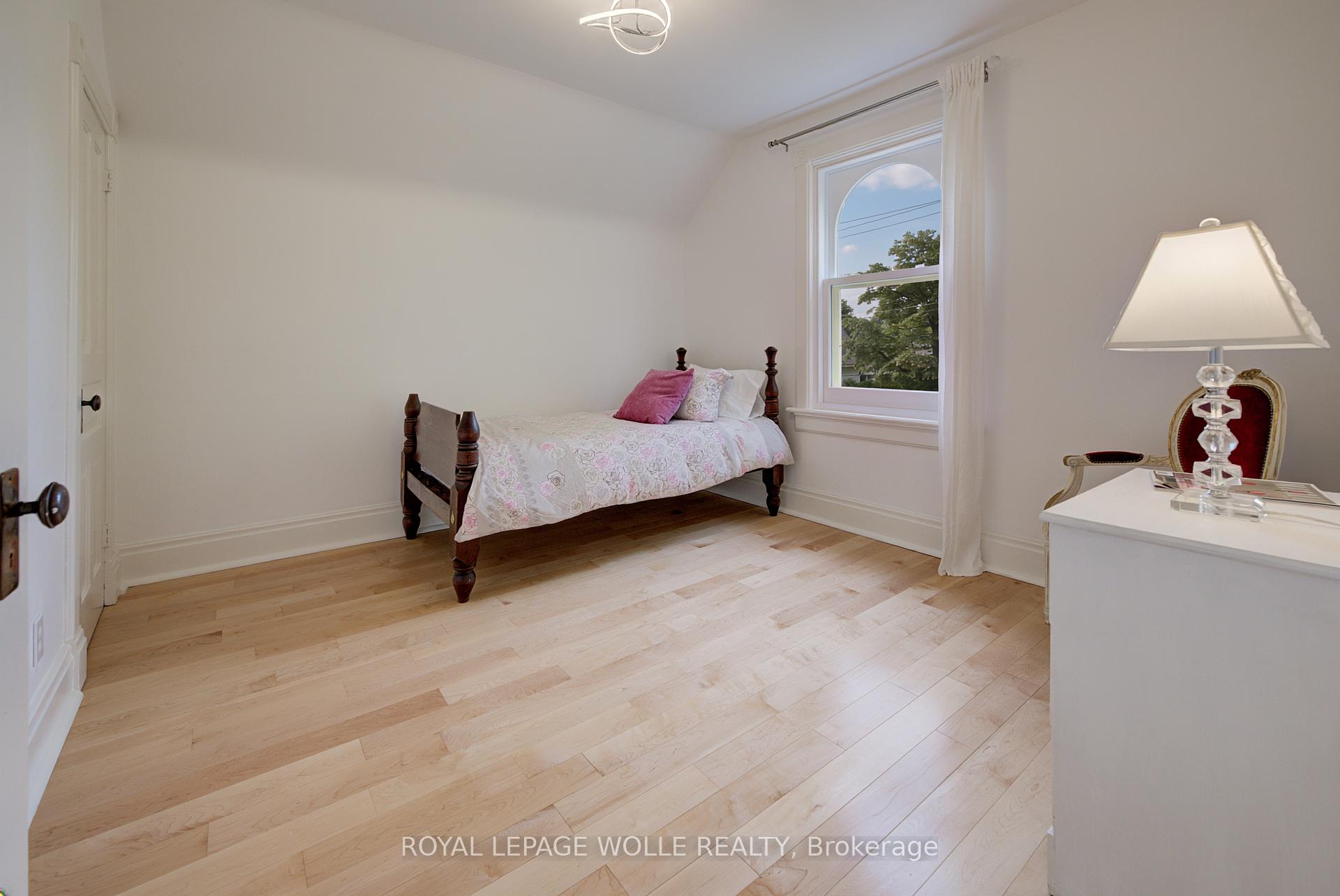 Photo 36 of 25 Central Street, Waterloo, Beechwood/University — HOMEH