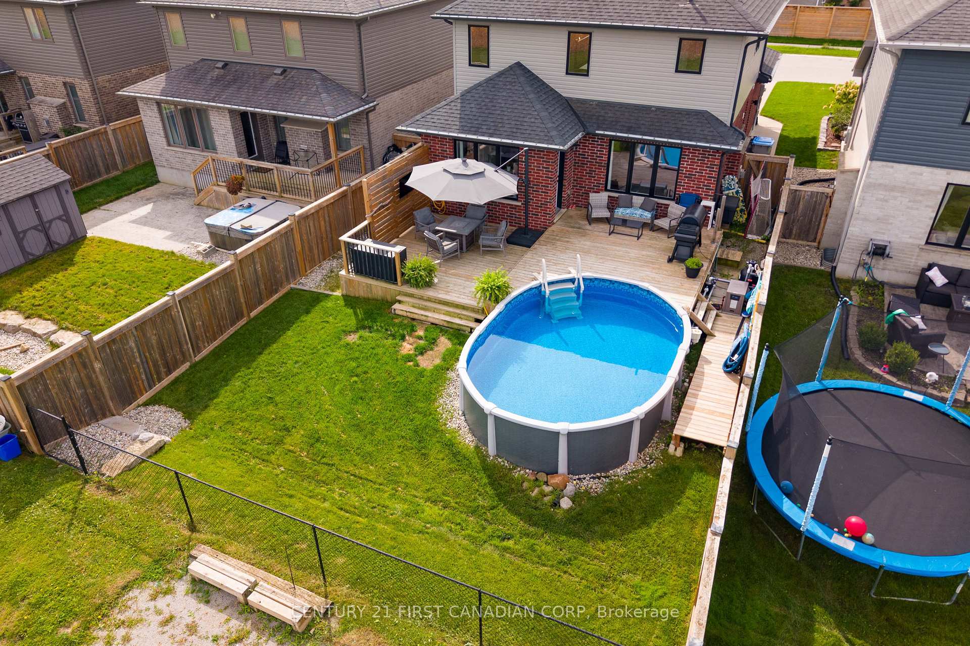 Photo 8 of 168 Gilmour Drive, Lucan Biddulph, Lucan — HOMEH