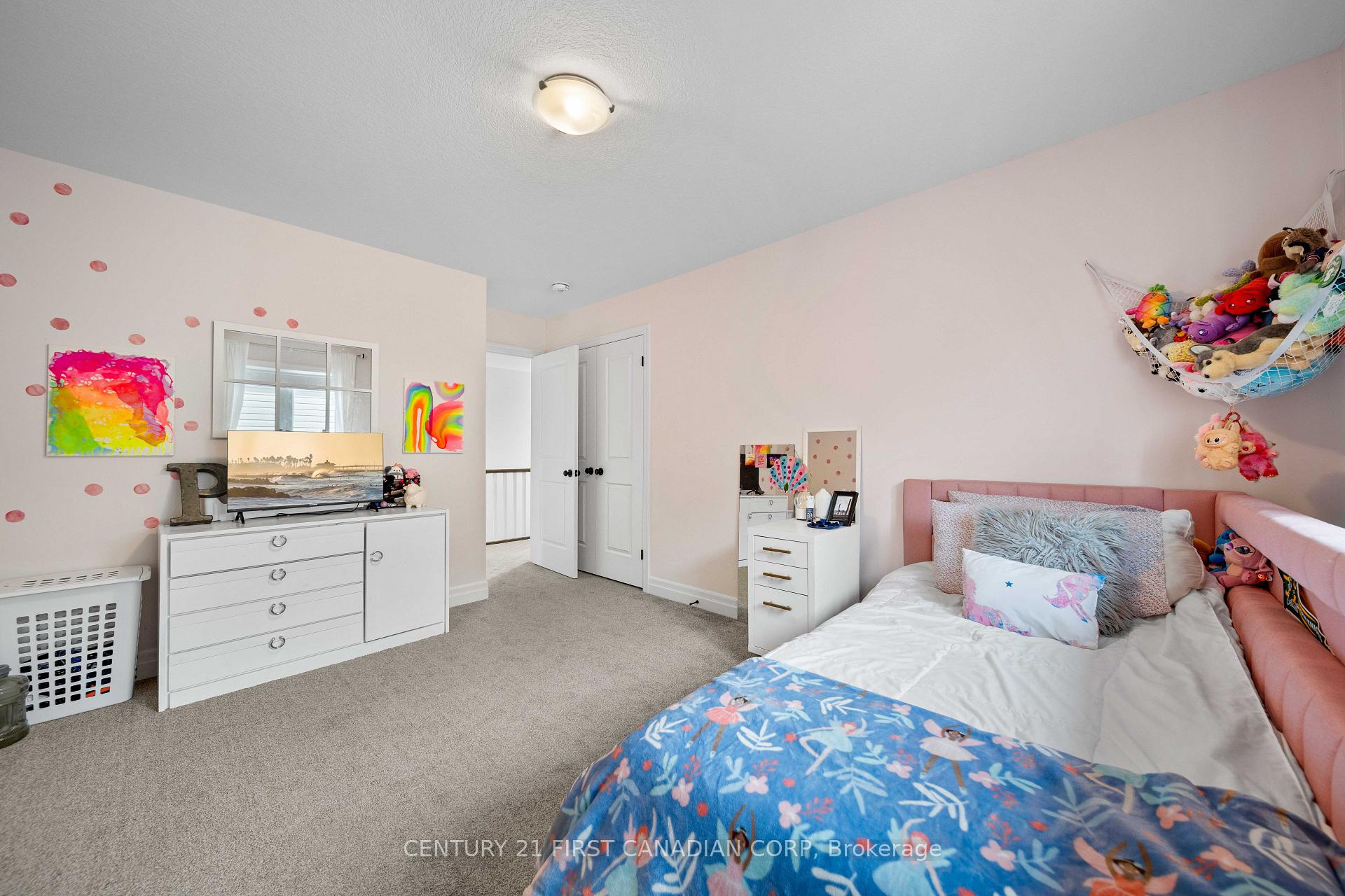 Photo 36 of 168 Gilmour Drive, Lucan Biddulph, Lucan — HOMEH