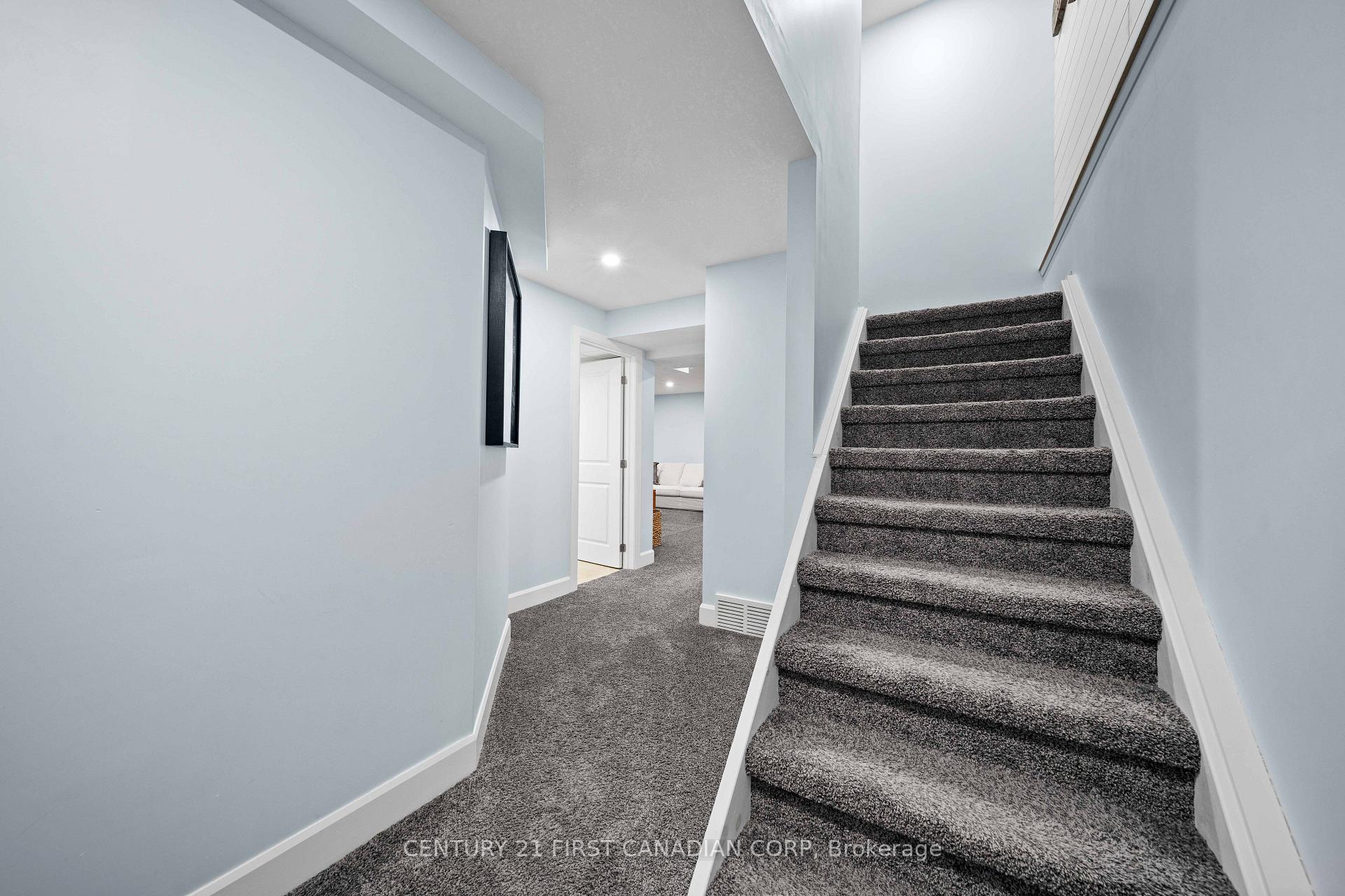 Photo 37 of 168 Gilmour Drive, Lucan Biddulph, Lucan — HOMEH