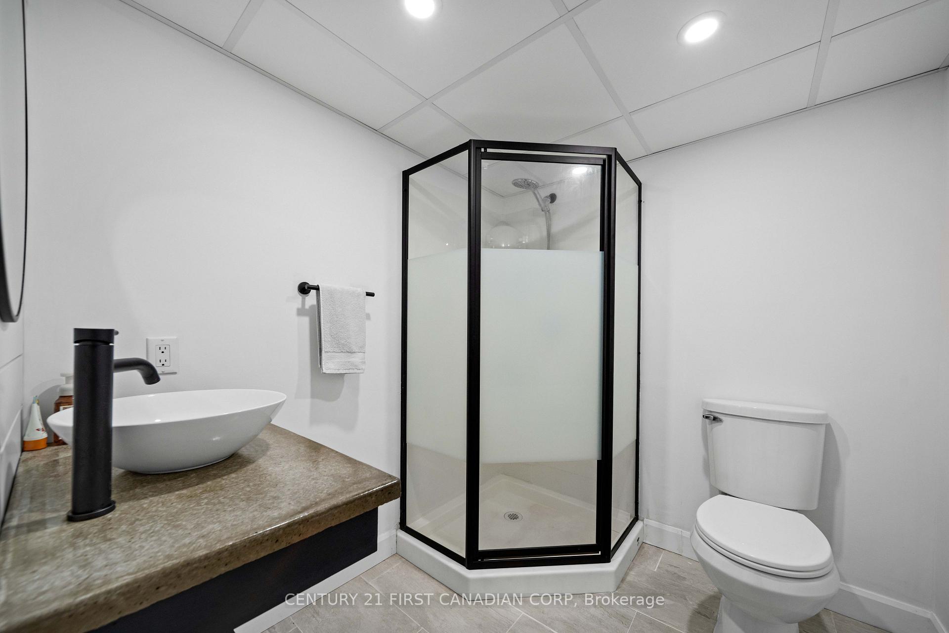 Photo 43 of 168 Gilmour Drive, Lucan Biddulph, Lucan — HOMEH
